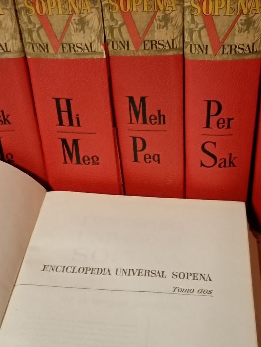 3 colecții enciclopedice în limba spaniolă