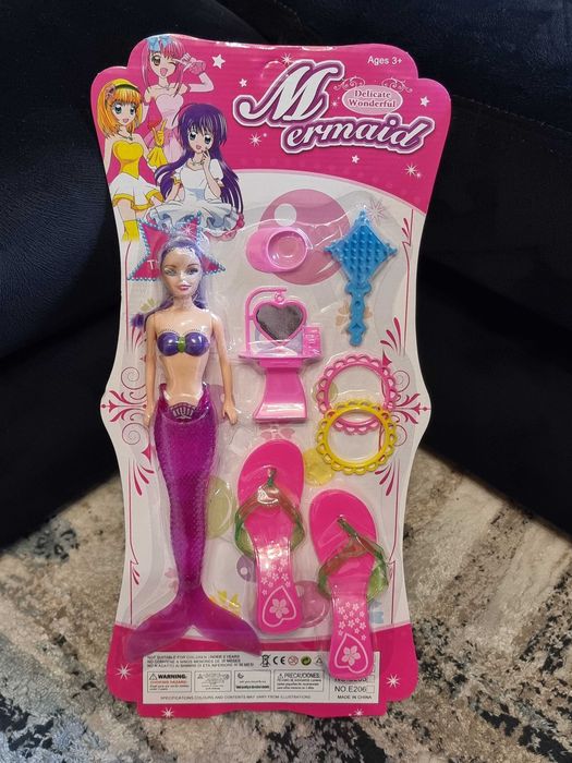 Papusa Barbie sirena cu accesorii si saboti fetite