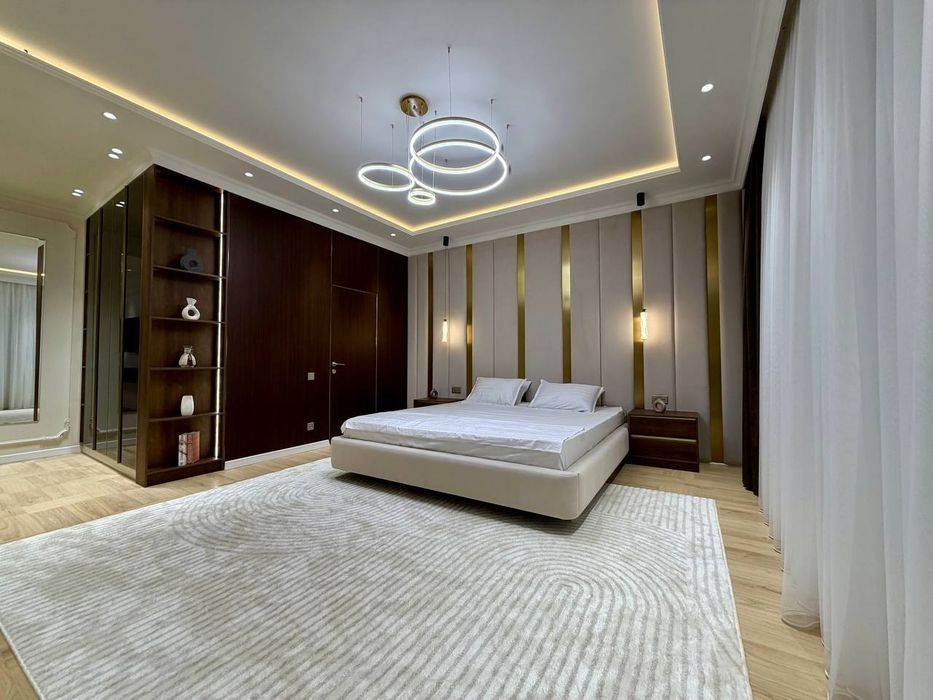 Продаётся 4/6/8
ЖК Железнодорожников от Golden House 
Ориентир: ул.Мах