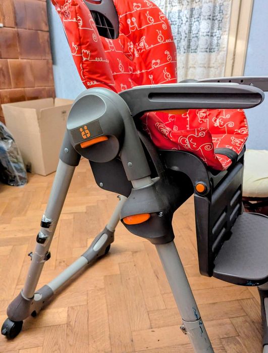 Scaun alimentatie Chicco, bebelusi, reglabil complet, stabil