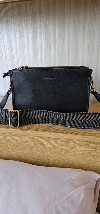 Чанта Gianni Chiarini с етикет