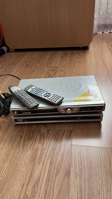 Продам DVD Samsung и приставку