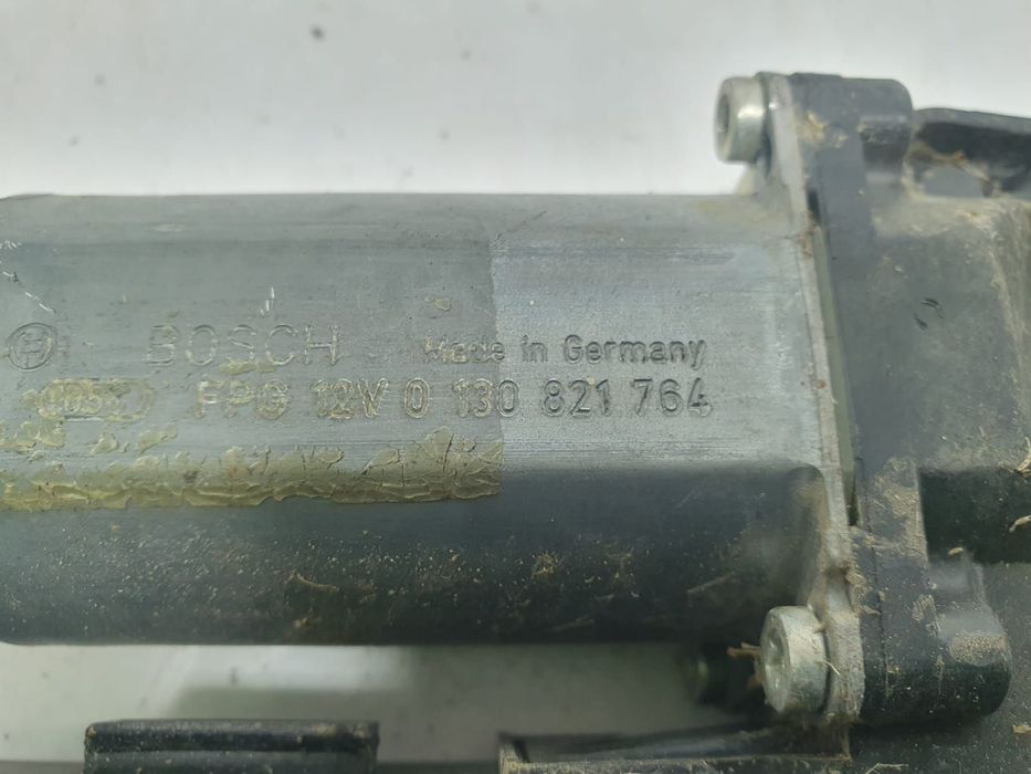 Motoras macara dreapta fata 0130821764 Audi A4 B7 [2004 - 2008]