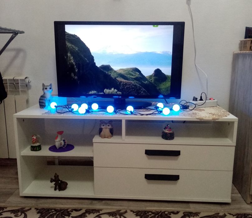 Продам тумбочку под ТВ в хорошем состоянии 36000 тыс