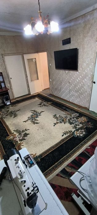 Продаю 2/2/5 на Максим Горьком (Художников)