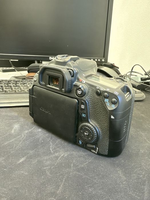 Canon EOS 70D DSLR