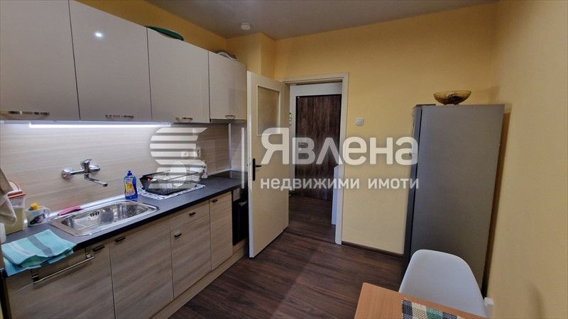 Дава се под наем Тристаен апартамент в София, Красно село - 80 кв.м за 650 € - Снимка #3