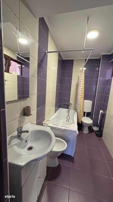Apartament 3 cam de închiriat, cart. Rogerius