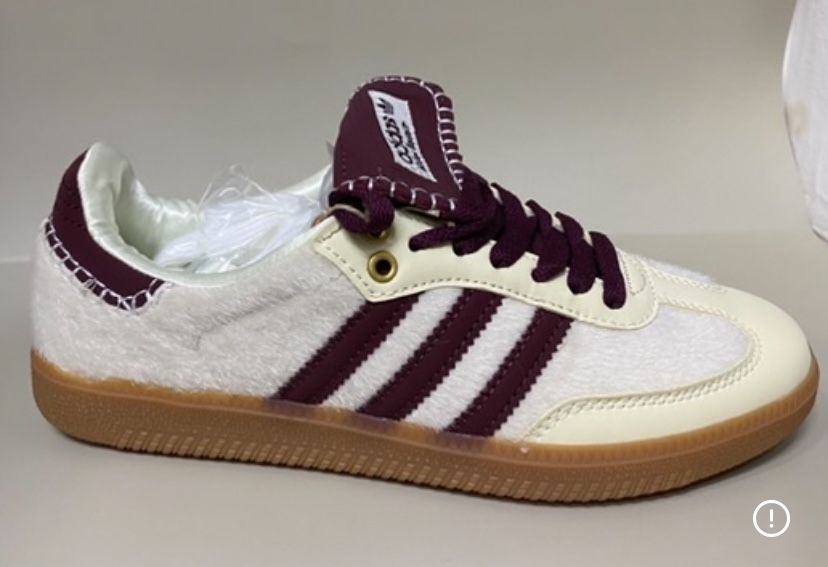 Продам новые макасины