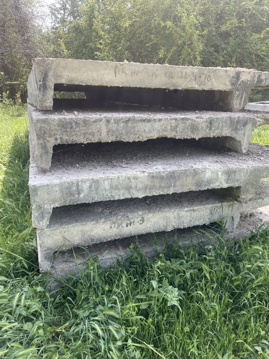 Срочно продаются бетонные плиты б/у в отличном состоянии!