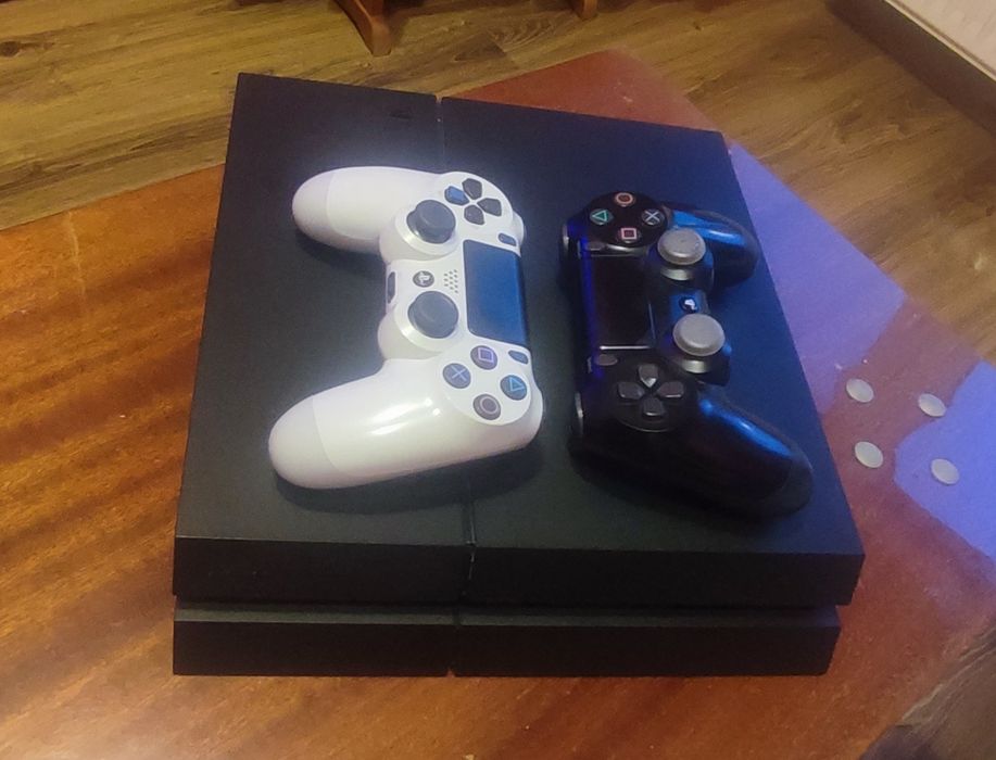 Playstation 4 , 500gb