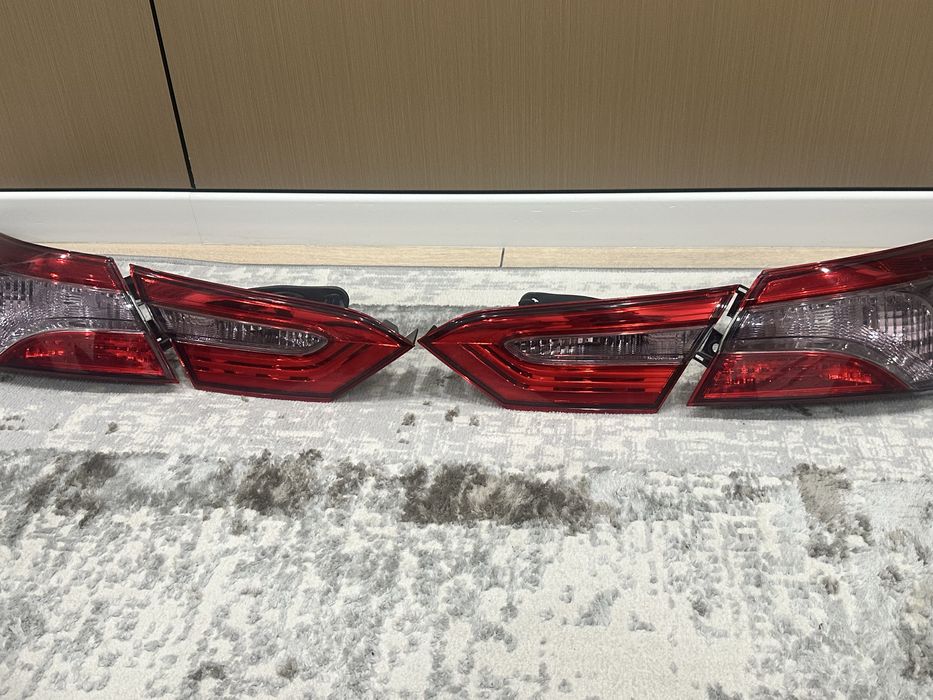 Camry 70 SE LE фонарь