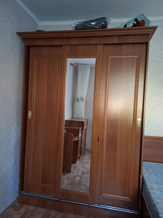 Срочно продам спальний гарнитур