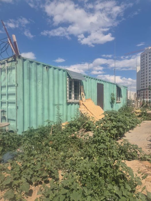 Продам 2 контейнера утепленных