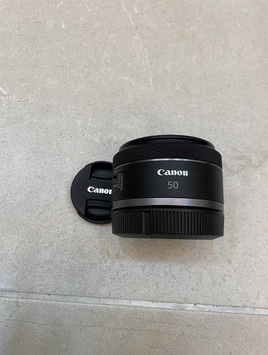 Canon RF 50mm f/1.8 STM