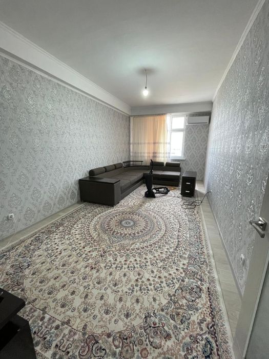 Диван кровать с подушками