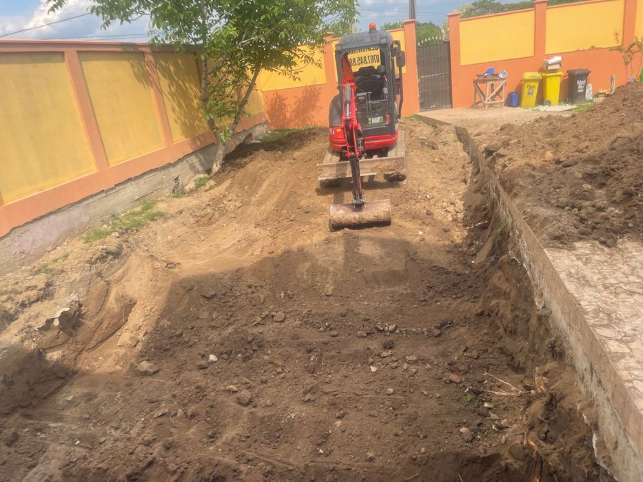 Mini excavator 2,5 t