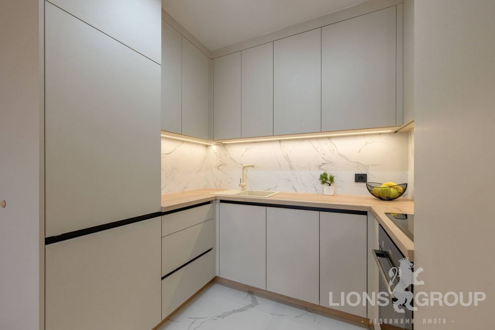 Дава се под наем Двустаен апартамент в Варна, Цветен квартал - 63 кв.м за 815.49 € - Снимка #5