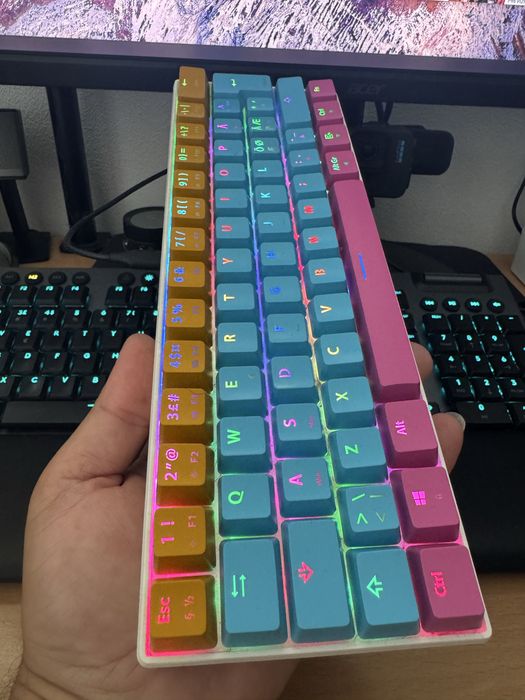 Tastatura mecanica NoS C450 Joly pe fir