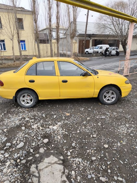 Xunday akset. 1995yil