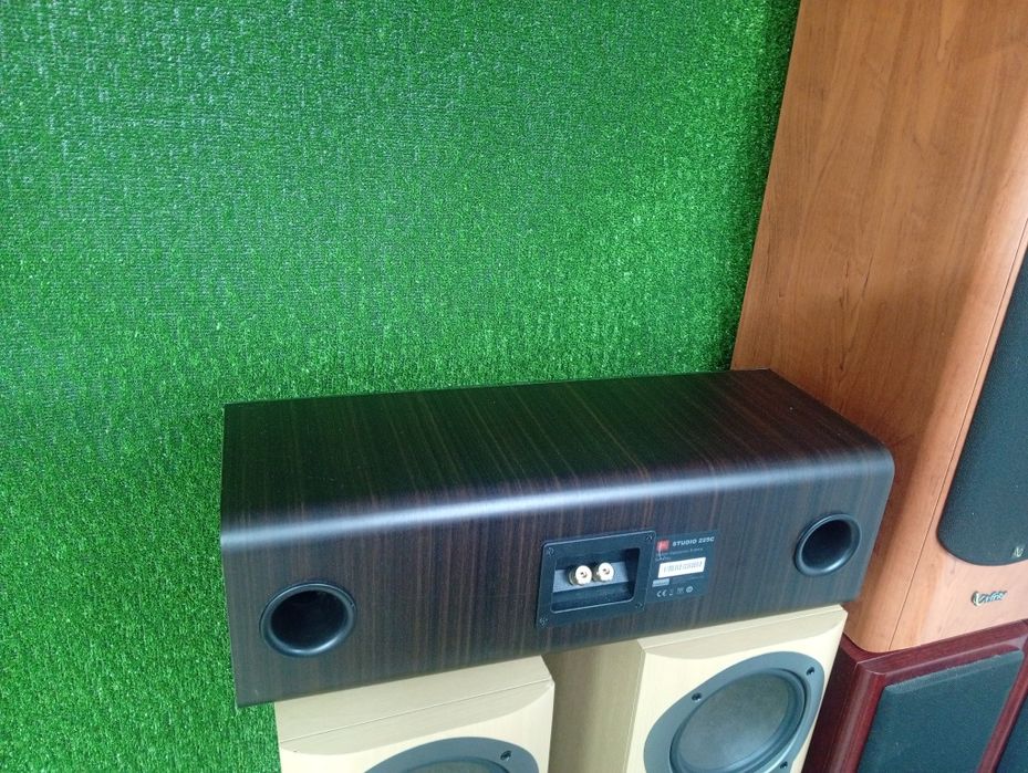 Център JBL Studio -225