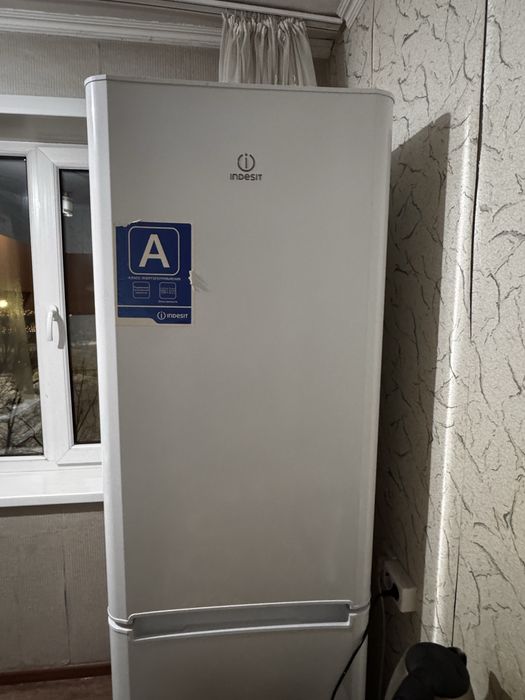 Продам холодильник и плиту