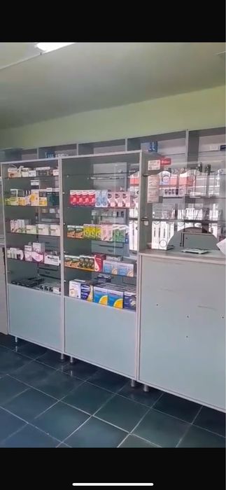 Продаю мебель для аптеки