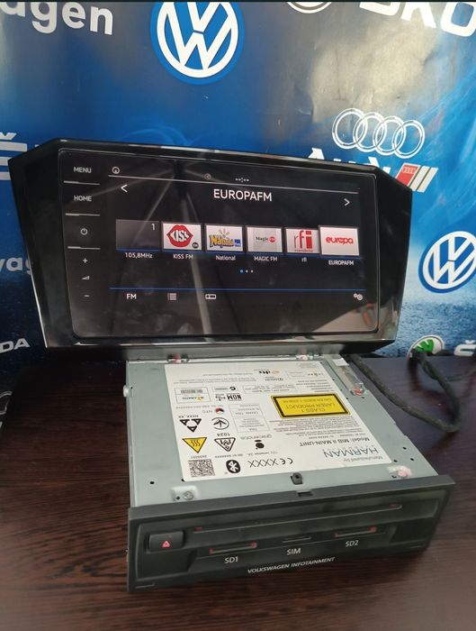 Navigație VW MIB2.5 Harman + Display 9.2” + Ramă Piano Black
Preț: 3.5