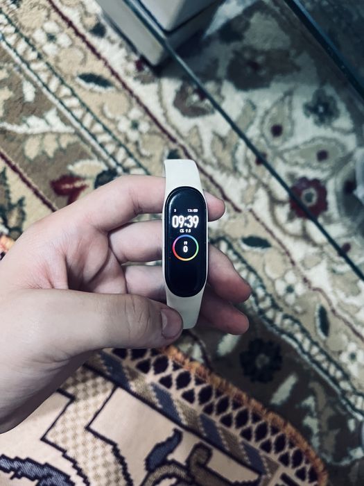 Сағат сатамын хабарласын