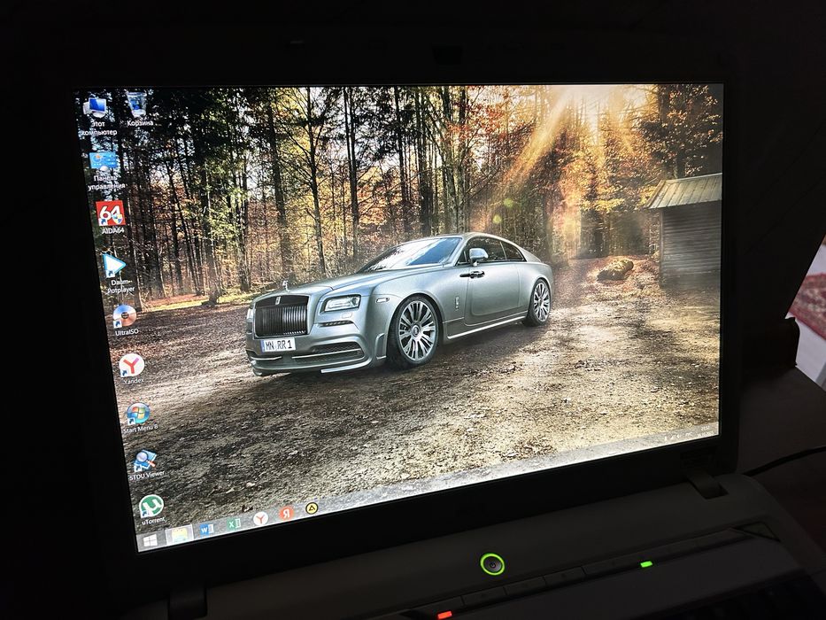 Ноутбук Acer с большим 17,1 экраном Fullhd