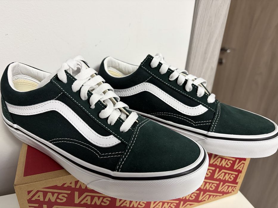Adidasi Vans Old Skool dama noi