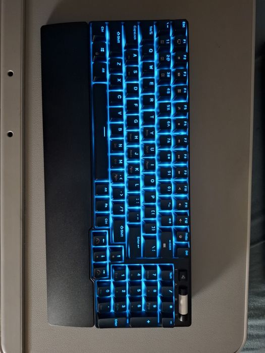 Tastatură Mecanică Royal Kludge RK96 – Wireless/Bluetooth – Magnetic