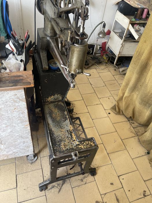 Ръкавна шевна машина