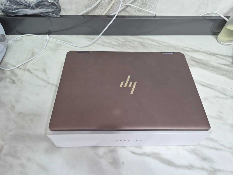 HP Spectre x360 2-in-l Laptop 1 -eu0xxx
