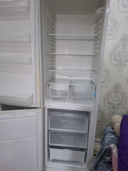 Продам холодильник