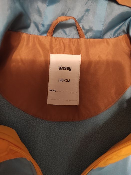 Geacă copii Sinsay 140 cm, impermeabilă, cu glugă