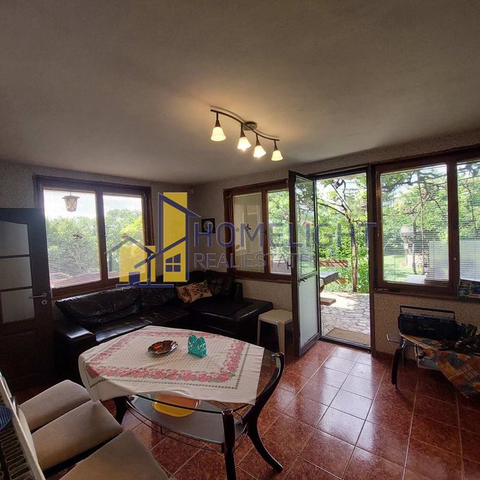 Къща с. Безден, общ. Костинброд