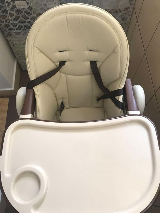 Vând scaun de masă