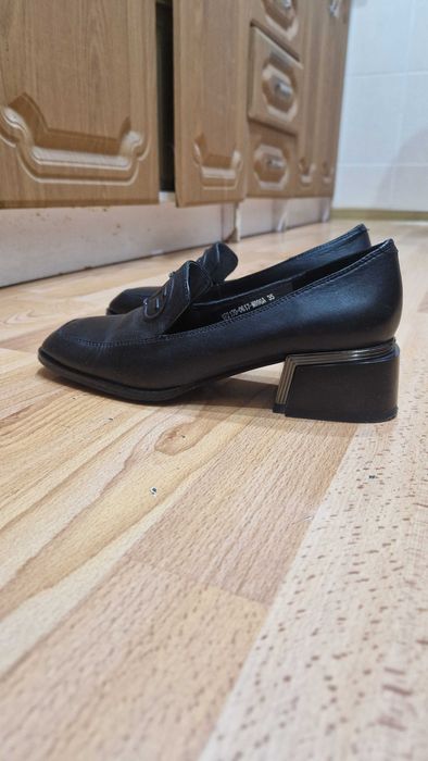 Туфли кожаные женские