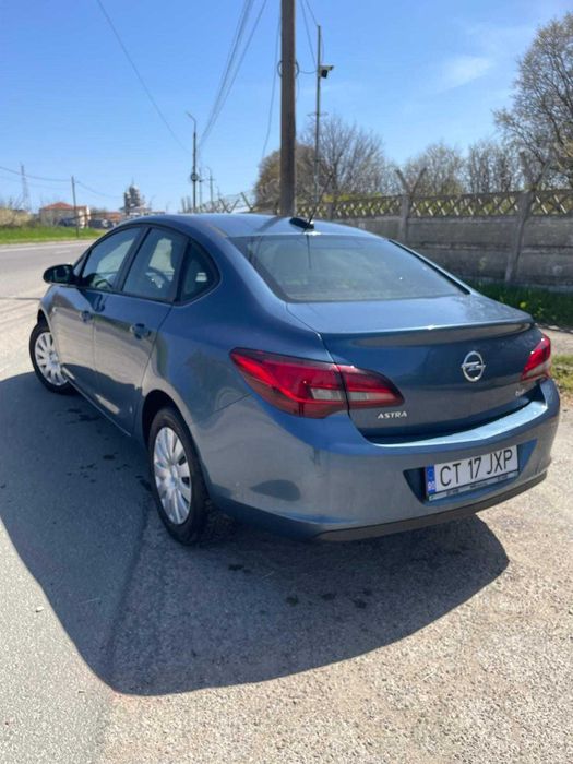 Opel Astra 1.6 Diesel (CDTI)