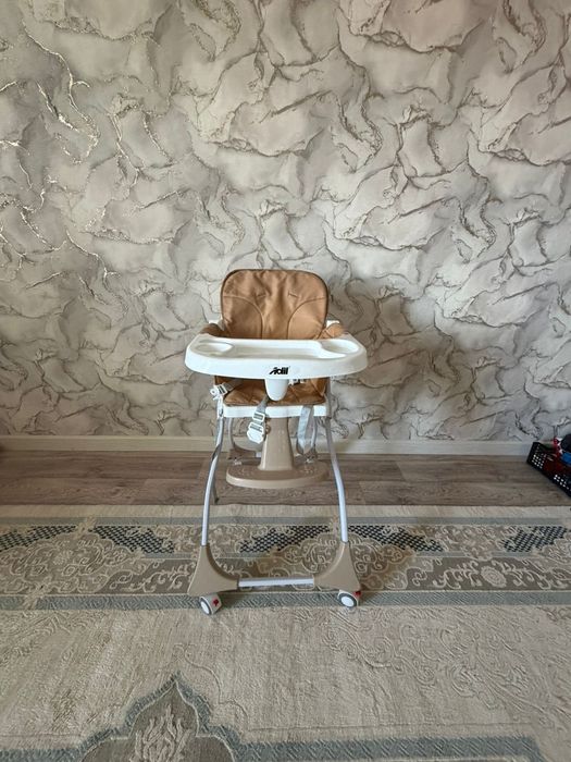 Стол для кормления