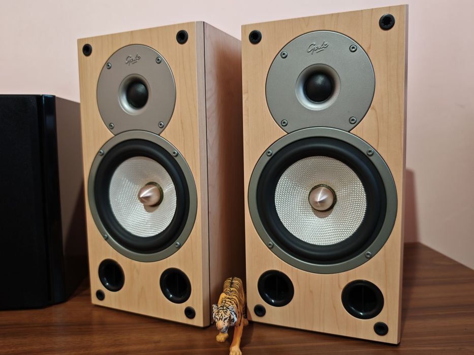 Galé 4020 ! Boxe monitoare audiofile. Sunet fin, englezesc. Preț fix !