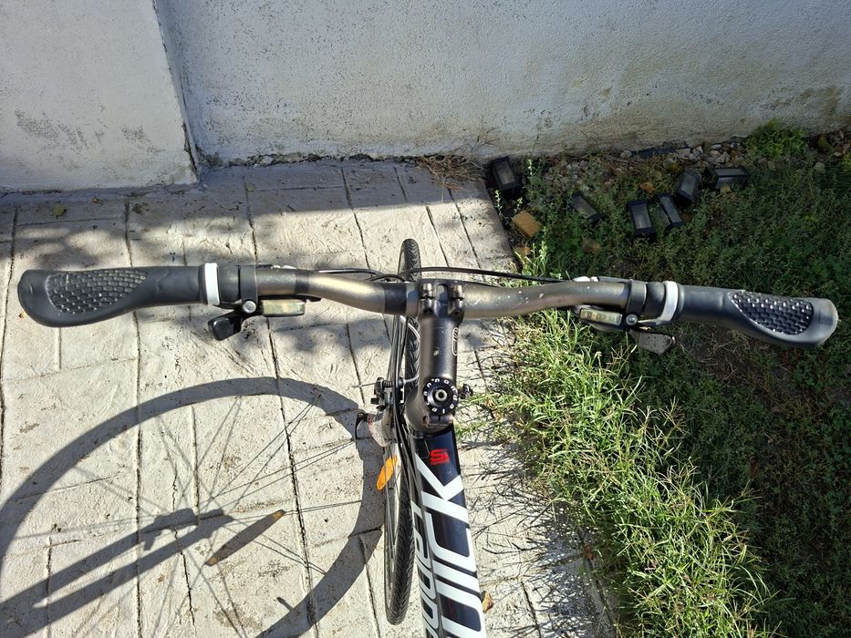 Bicicleta Cannondale impecabilă