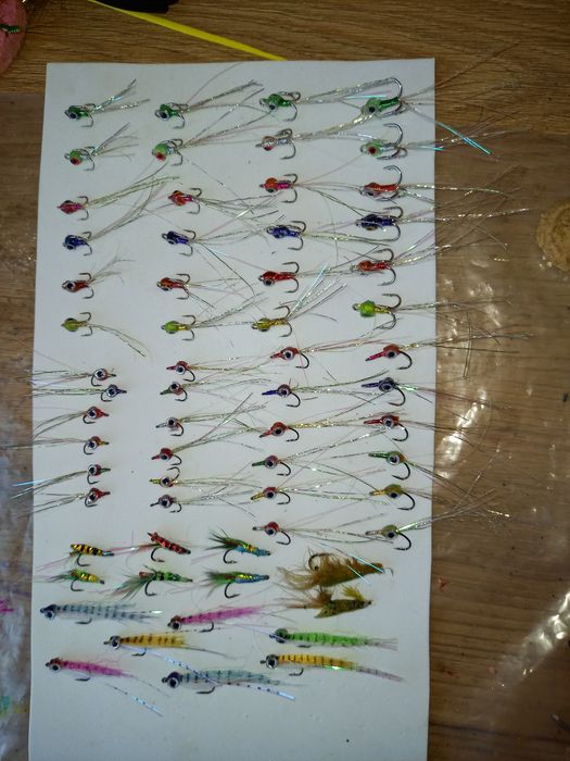 Мухи за мухарка и булдо/бомбарда , стримери за морски и речен риболов