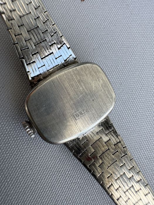 Ceas din argint de dama