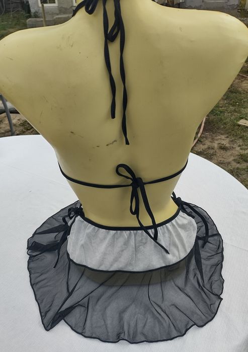 Set lenjerie sexy top decolteu adanc si fusta voal  plaja