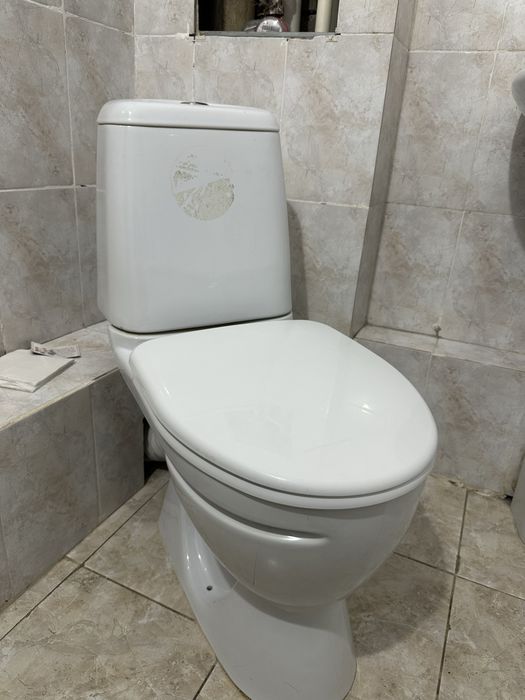 Продается унитаз