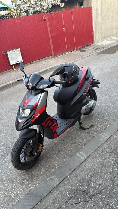 Scuter Aprilia sr 50 motard 2020 7000km moped