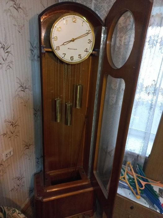 настольные часы.