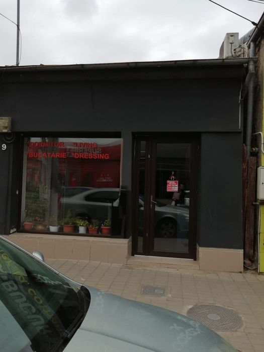 Spațiu comercial central